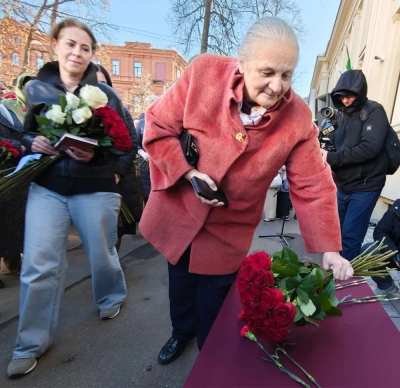 «Твой голос – тихий, как сердцебиение...»